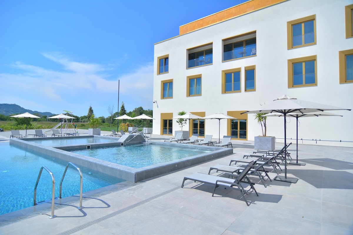 mk | hotel tirana