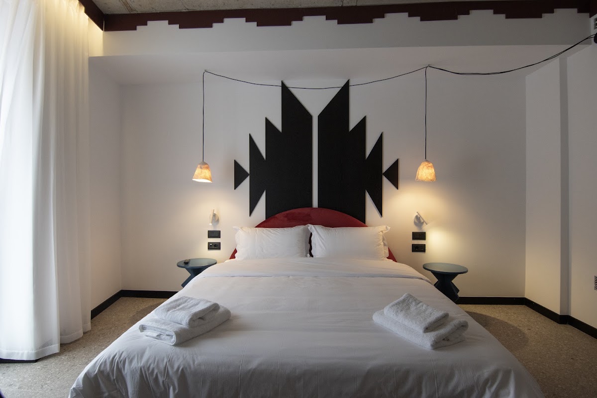 Bazaar Hotel