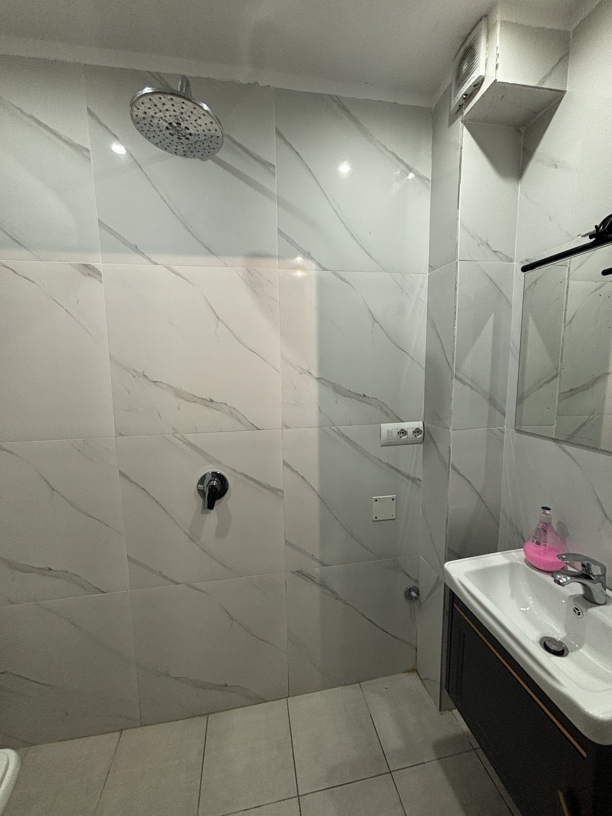 Budget Retreat Tirana & Studios