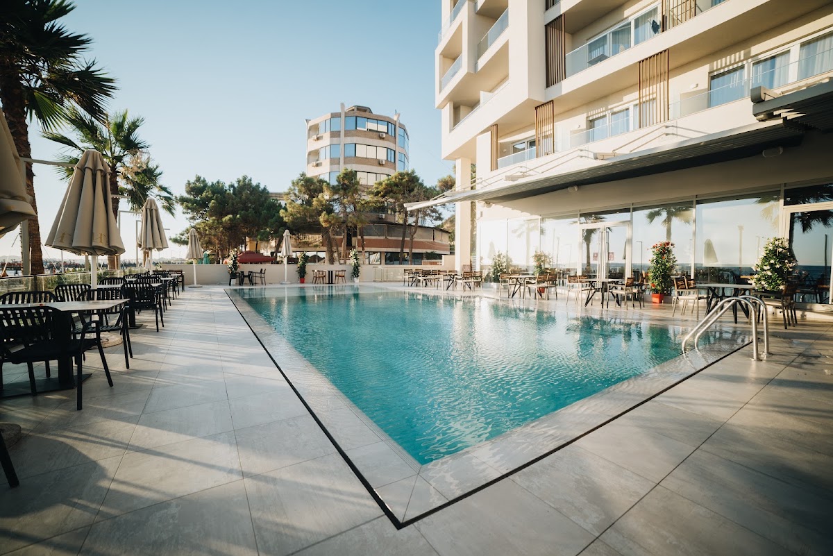 Amr Hotel
