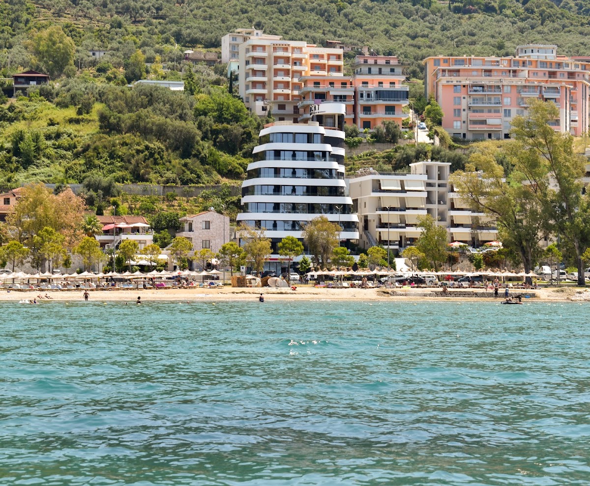 Yacht Hotel