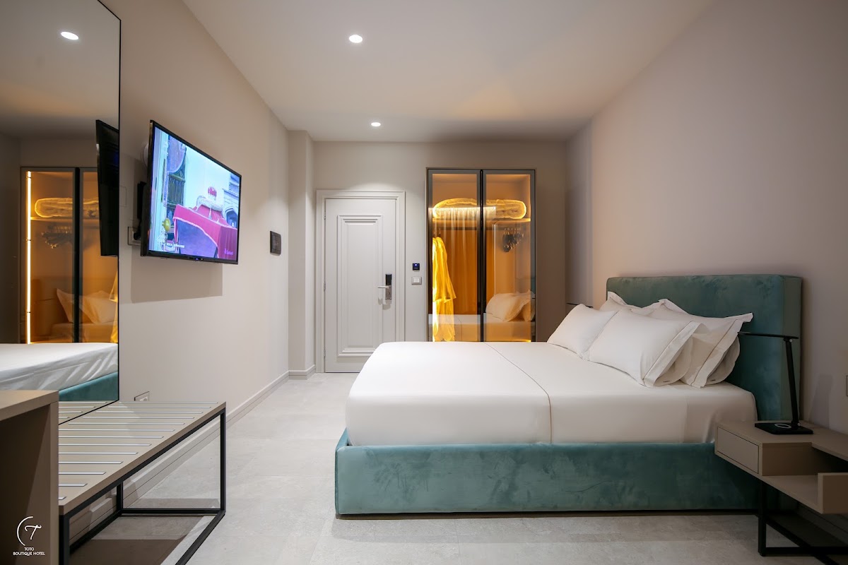 Toto Hotel