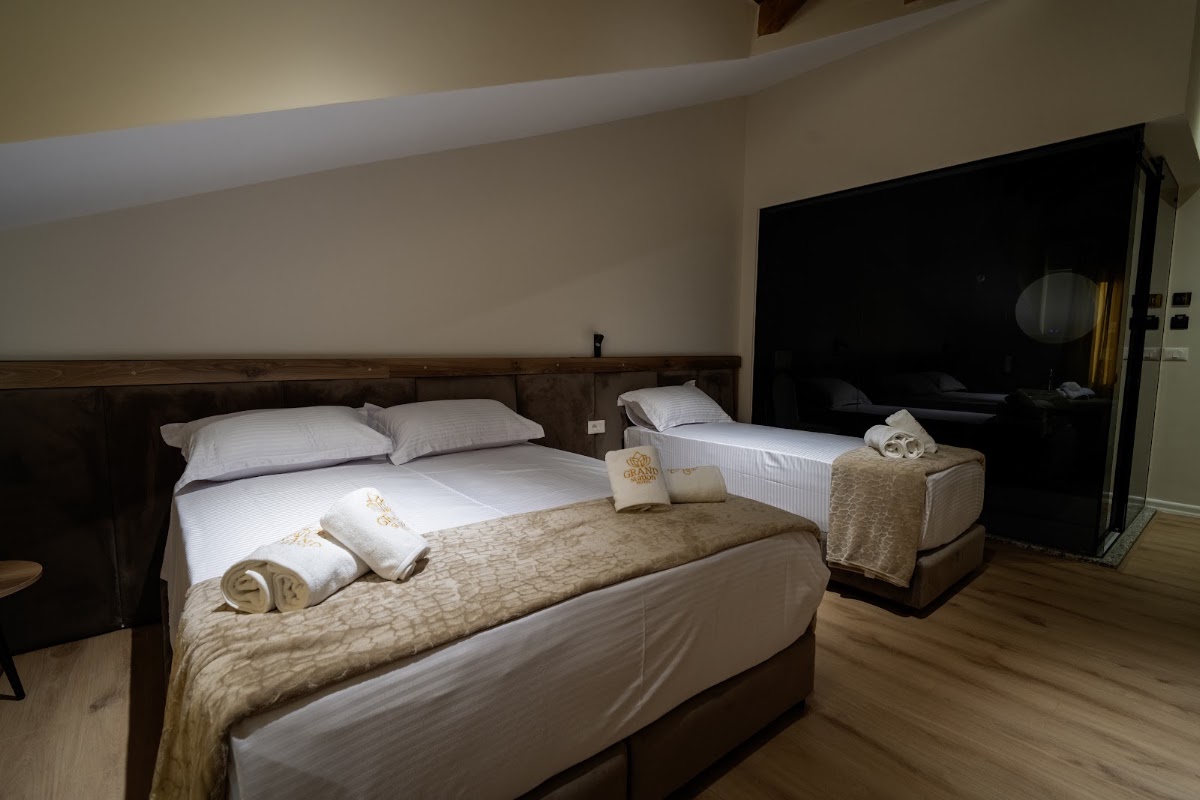 Grand Station Hotel