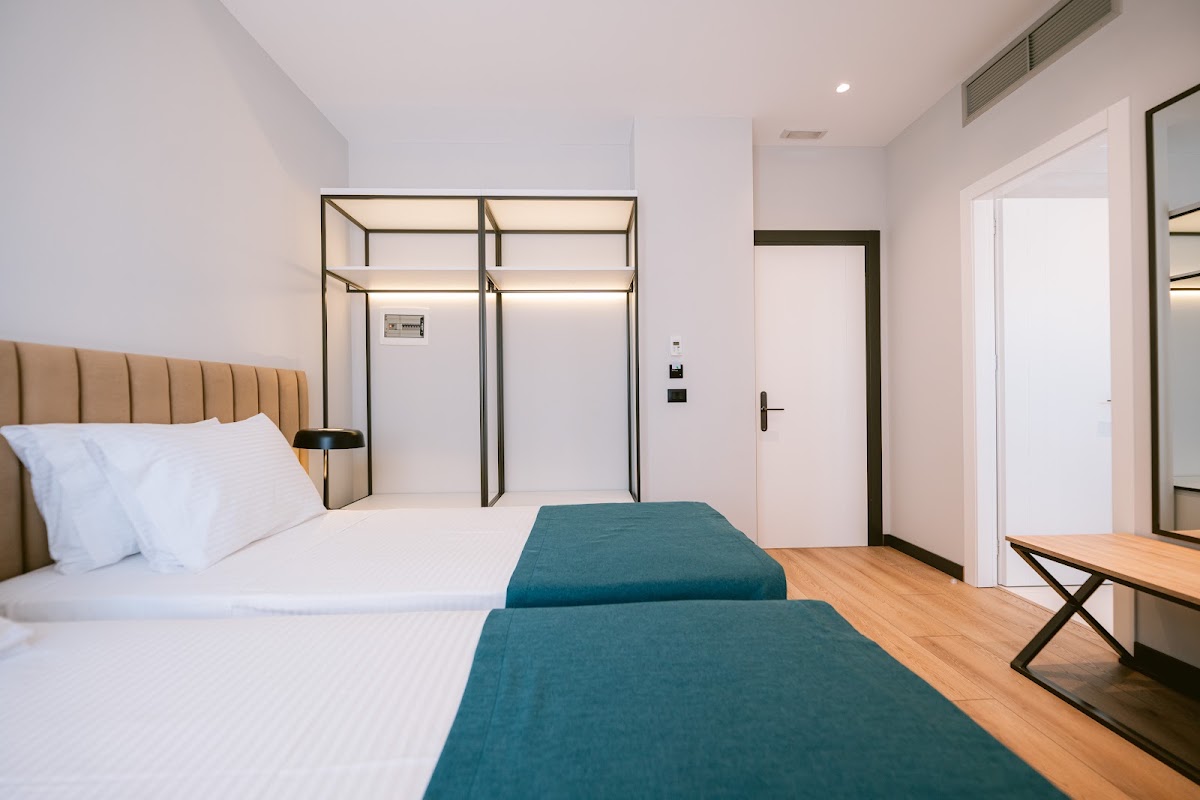 TRIBUTE HOTEL, Shkoder cvv