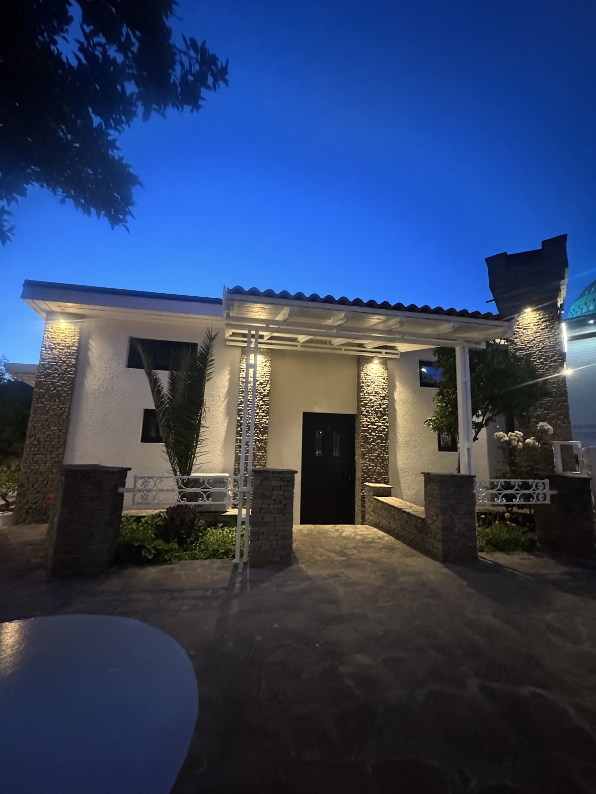 Berat River House boutique hotel