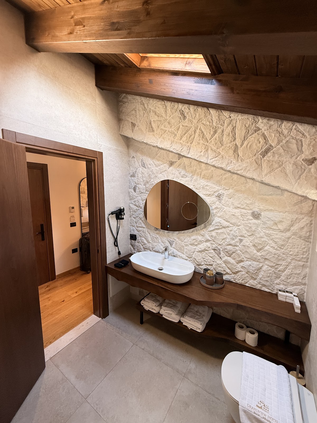 GrandView Hotel, Berat