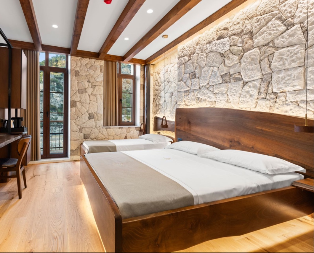 GrandView Hotel, Berat