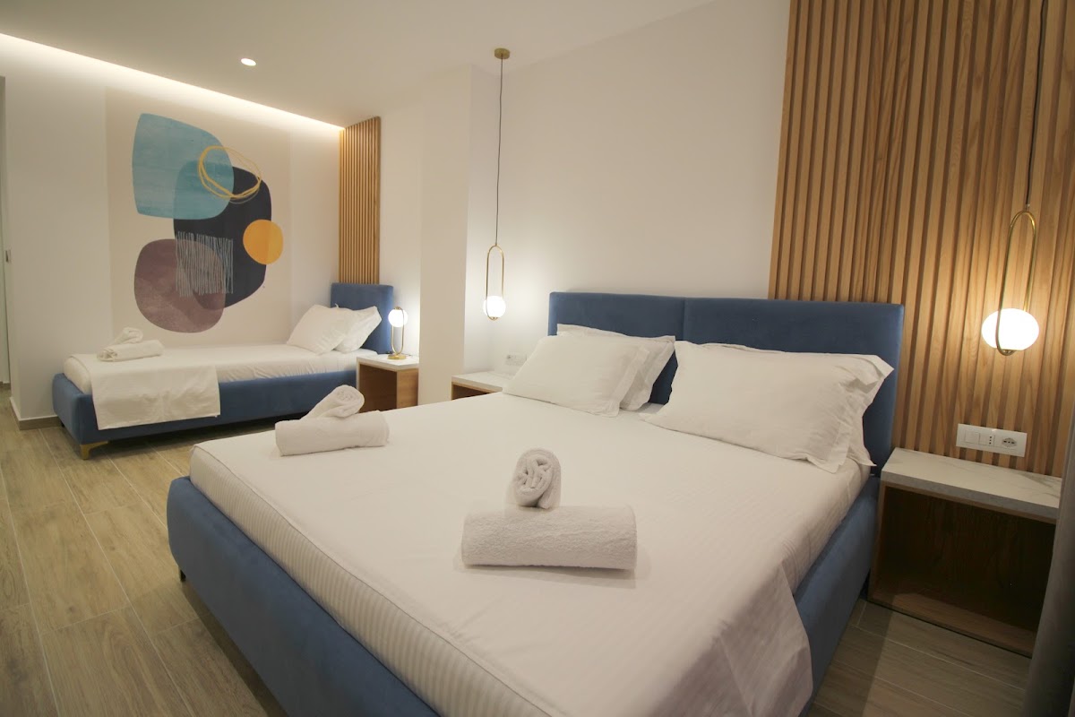 Julia Hotel