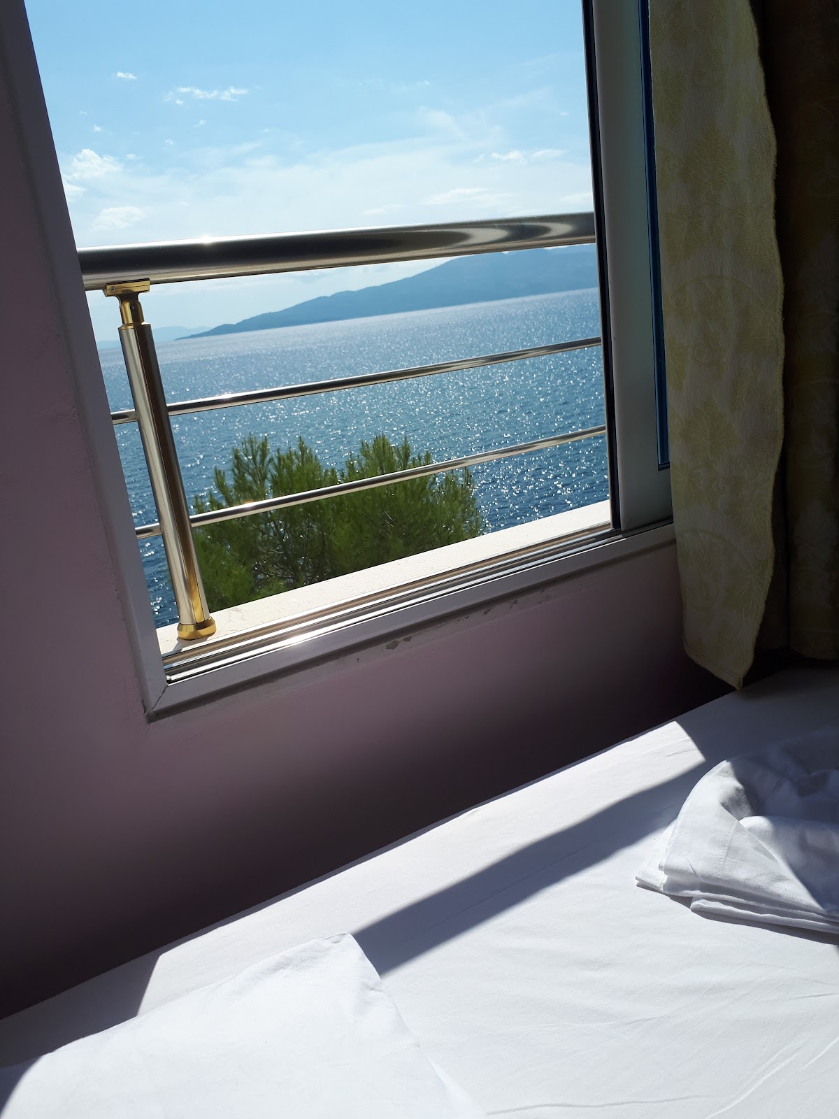 Kalemi's Beachside Hotel Sarande