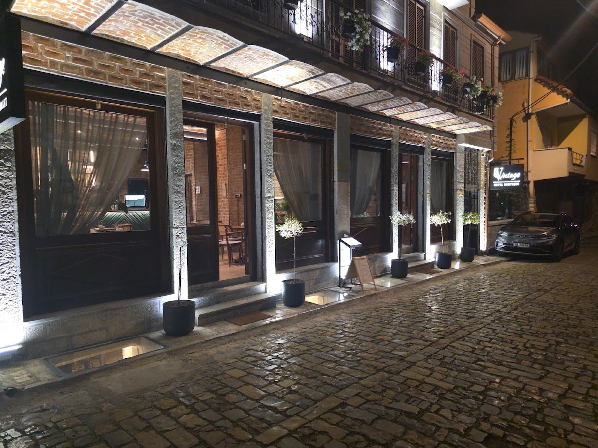 Vintage Boutique Hotel Restaurant