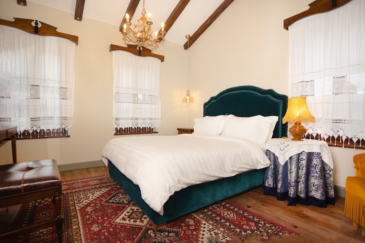 Vila Ebel Hotel, Pool & Spa
