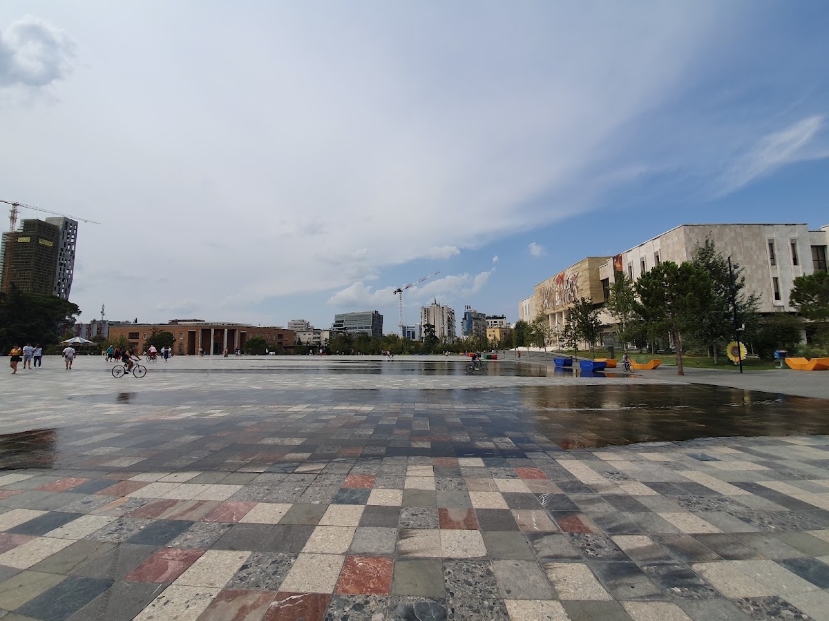 Skanderbeg Square