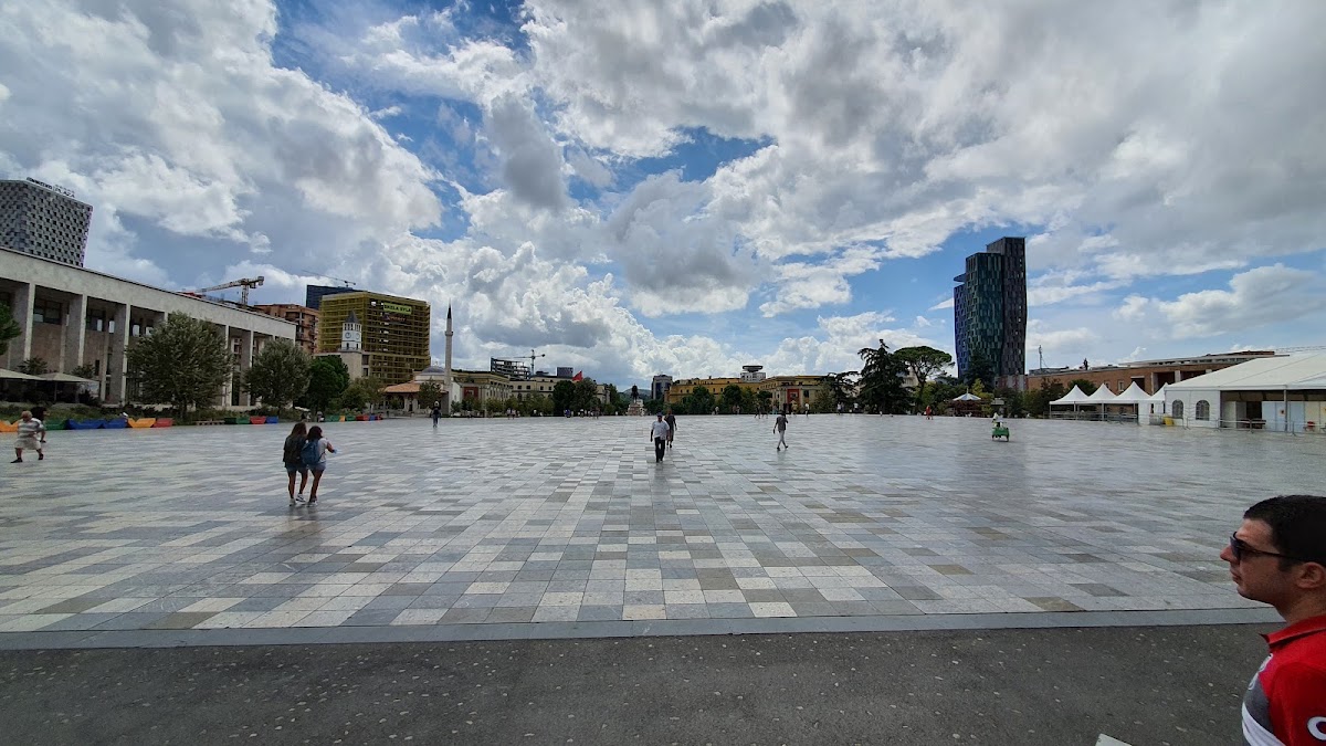 Skanderbeg Square