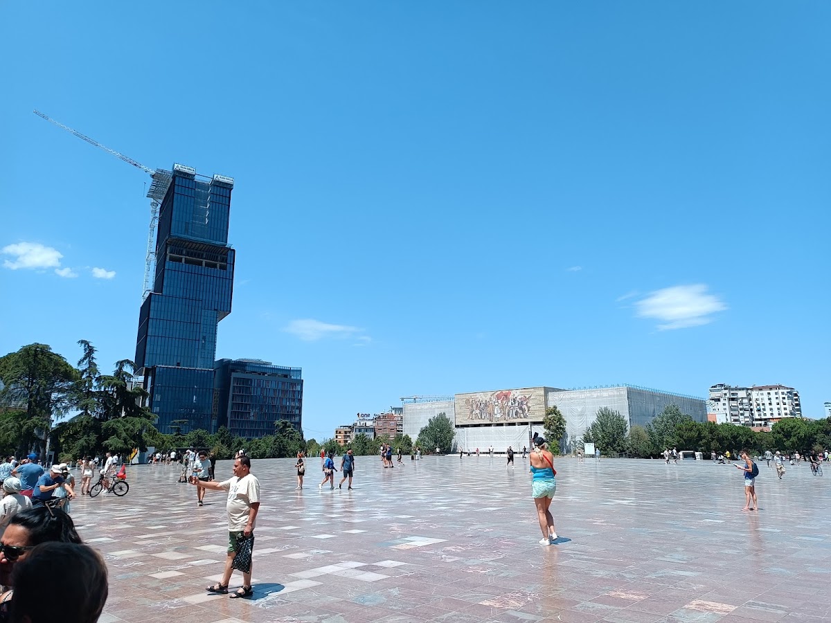 Skanderbeg Square