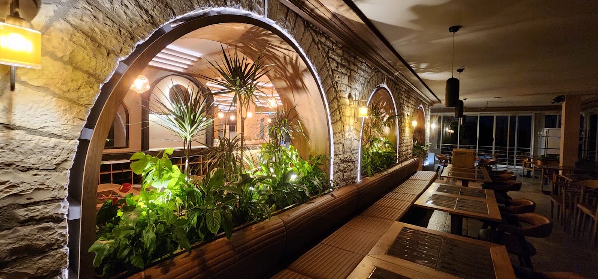 MAJA Restaurant