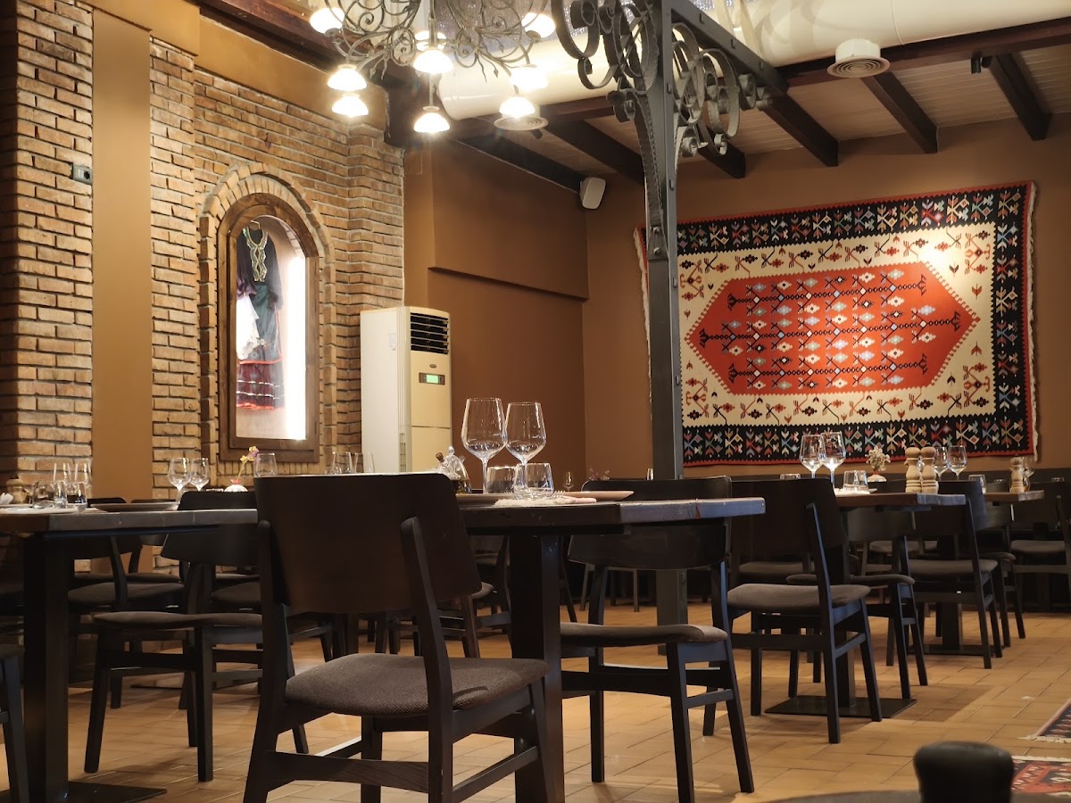 Jarna Traditional Restaurant