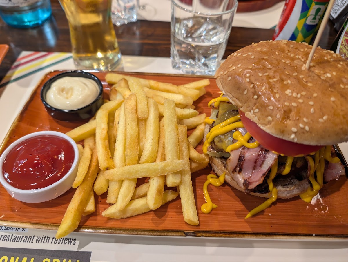 Smoke House Bar & Grill