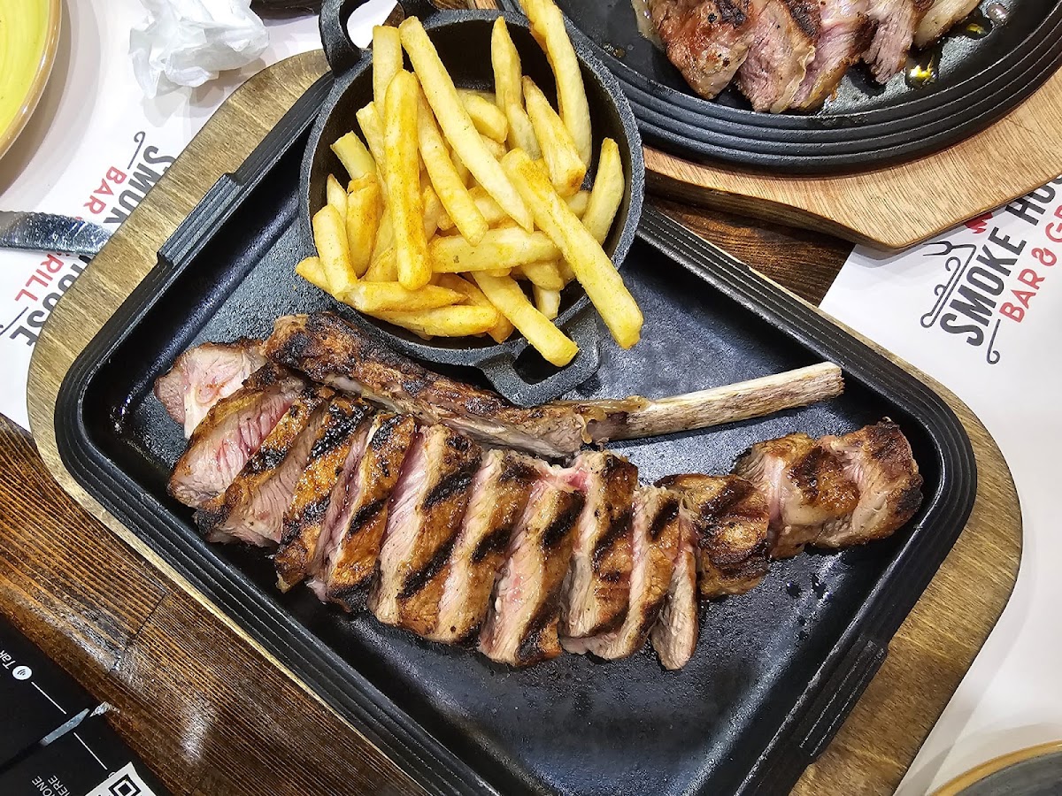 Smoke House Bar & Grill
