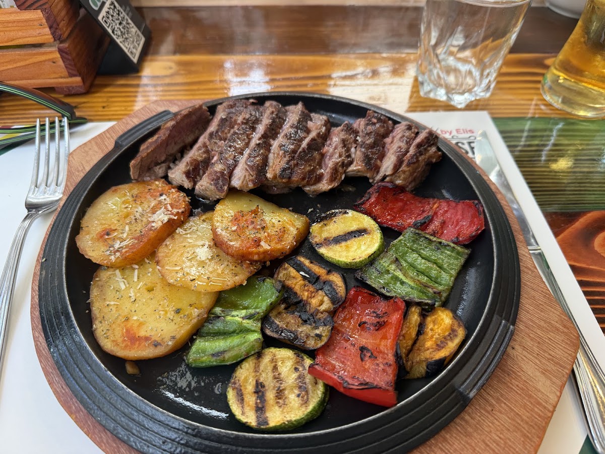 Smoke House Bar & Grill