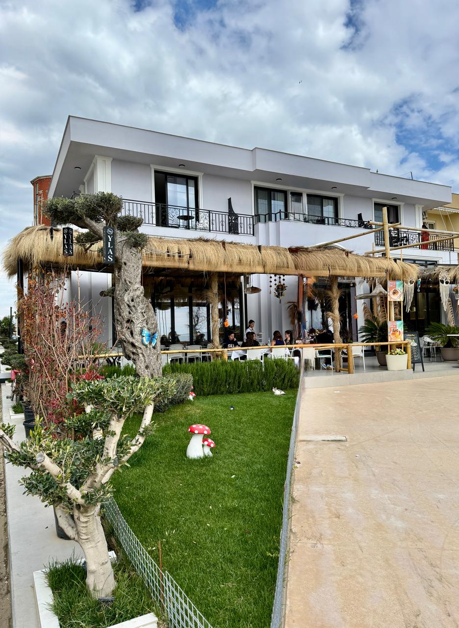 Saly Restaurant