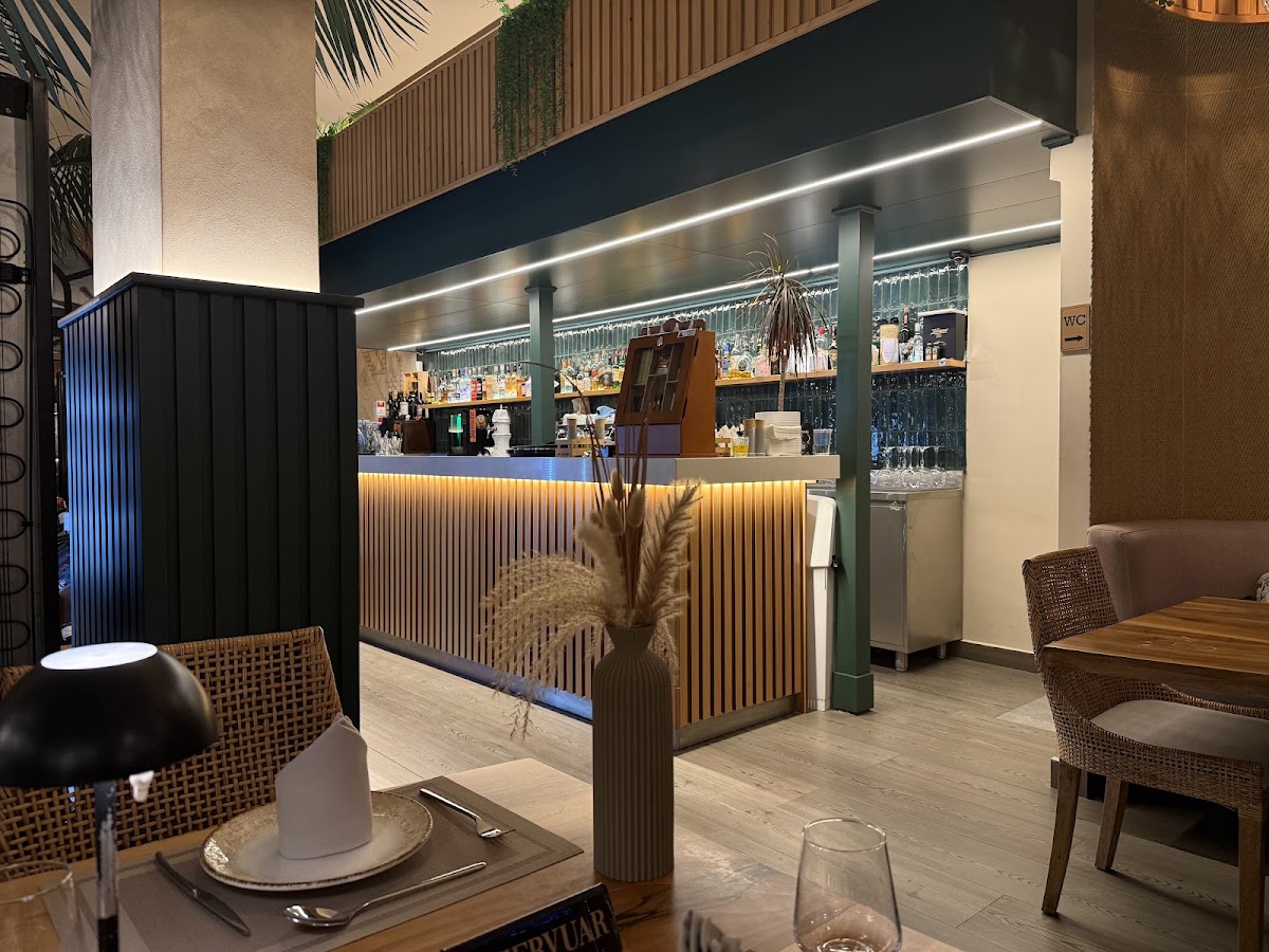 Saly Restaurant