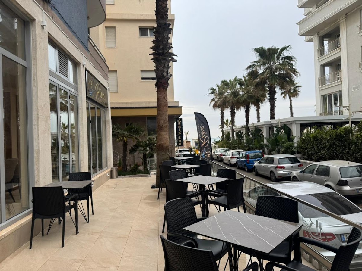 Riva Restorant