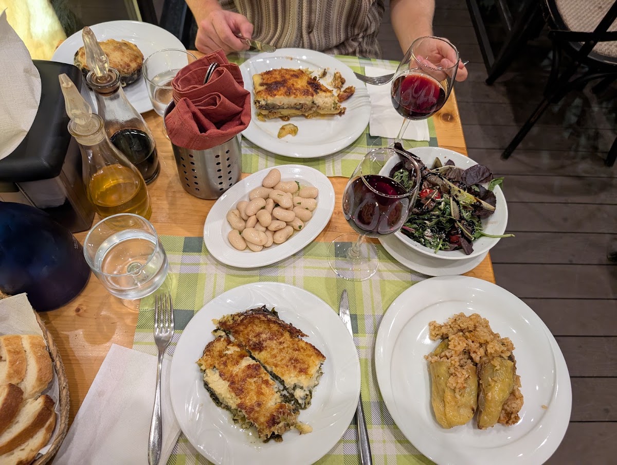 Novus Traditional-Food-Restaurant