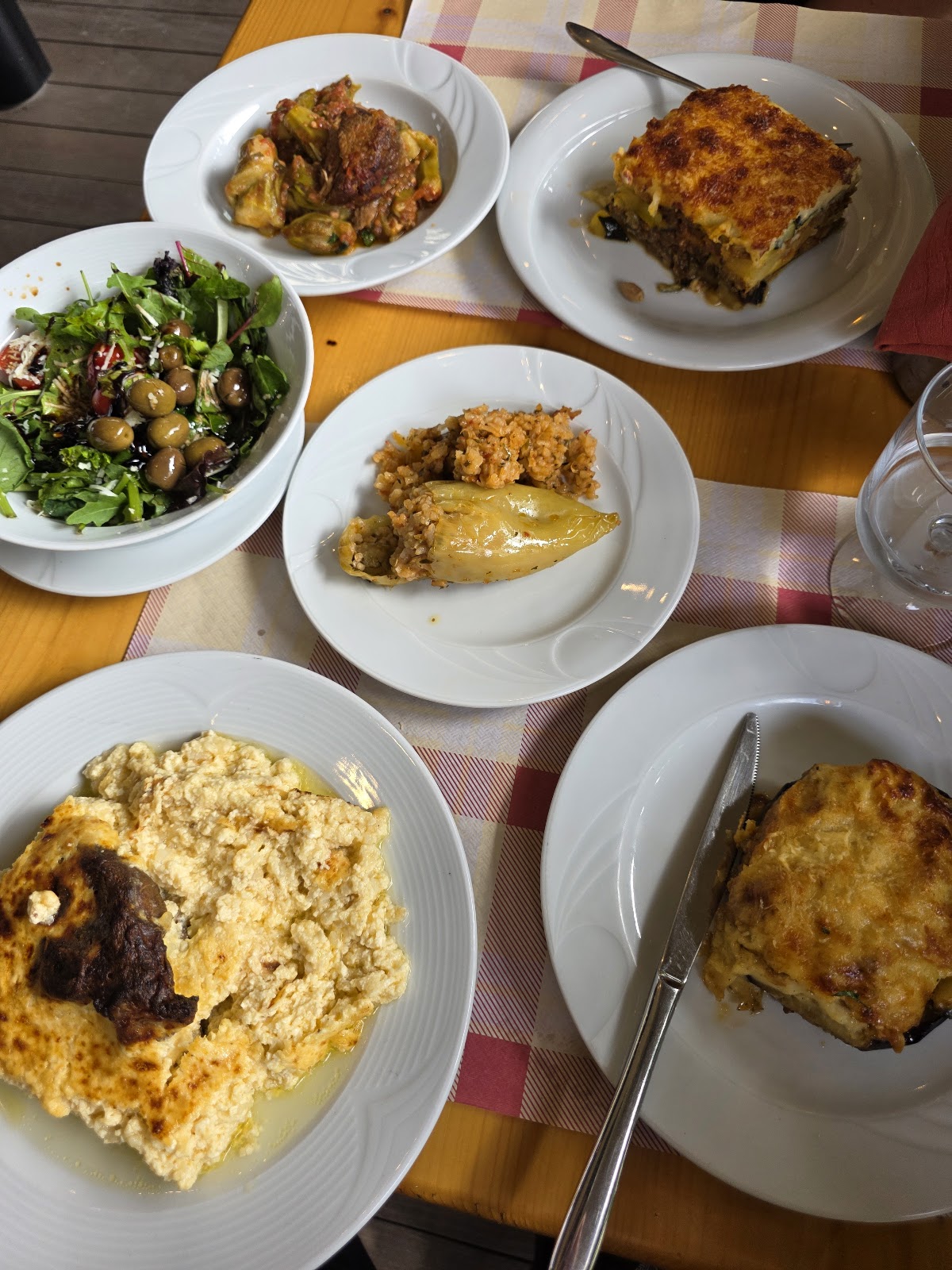 Novus Traditional-Food-Restaurant