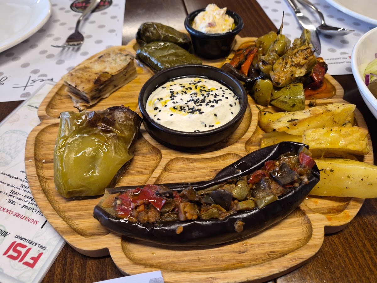 Fisi Restaurant - Traditional Food