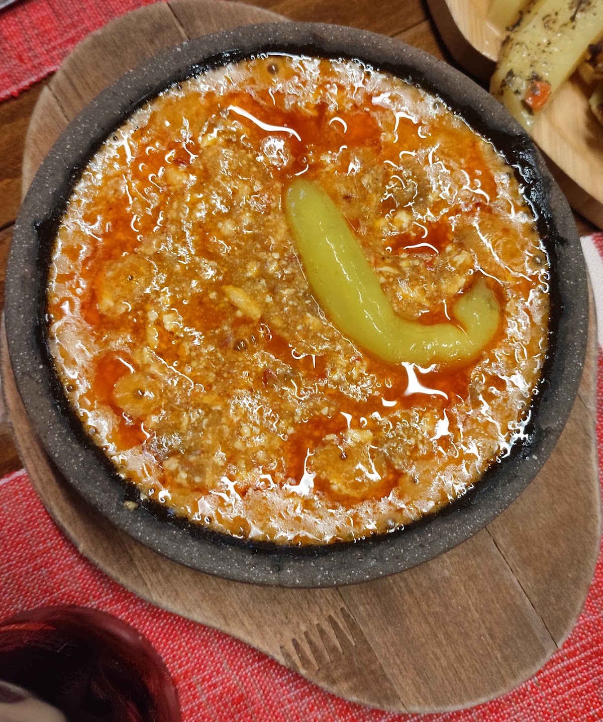 Fisi Restaurant - Traditional Food