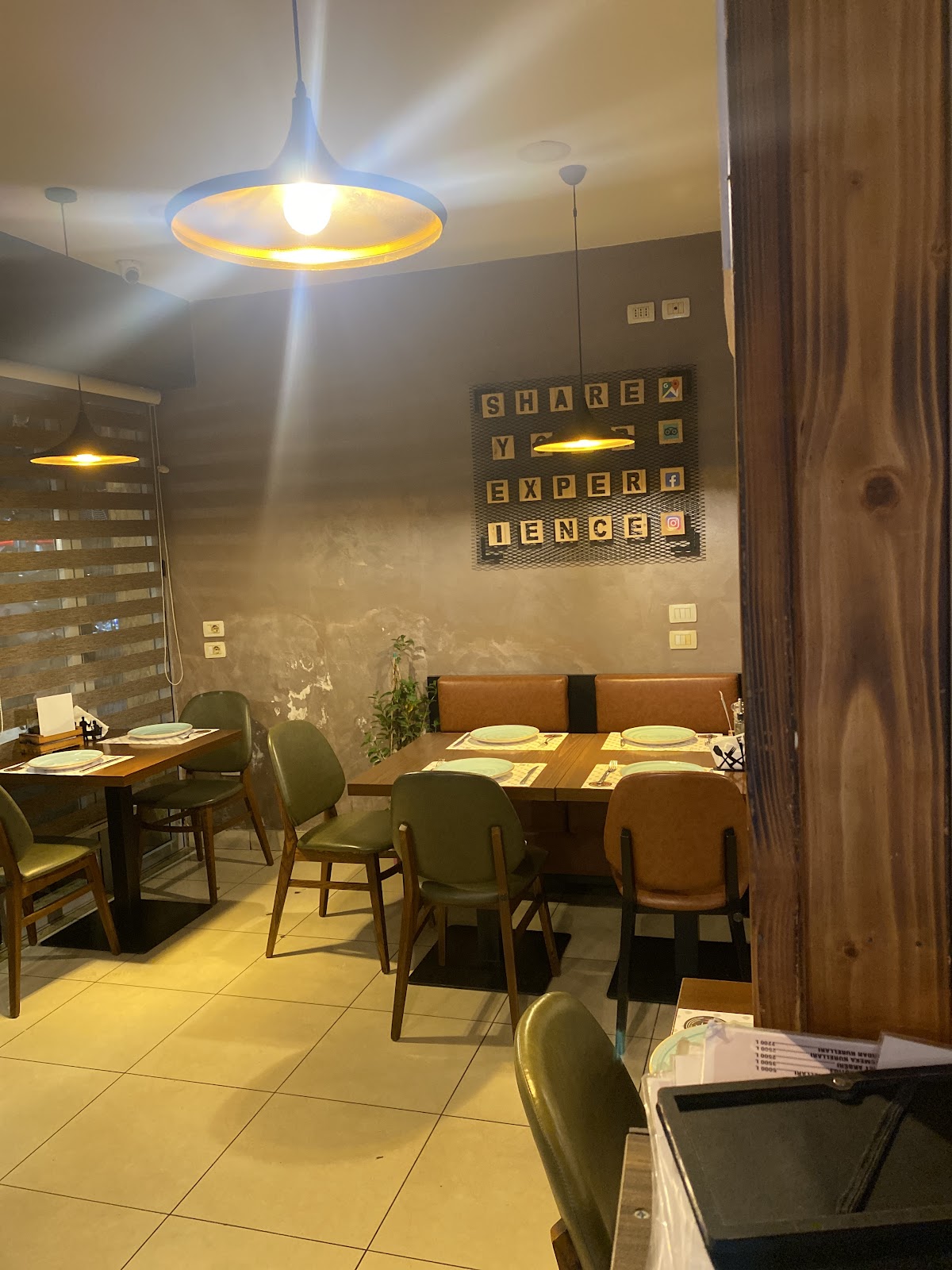 Fisi Restaurant - Traditional Food