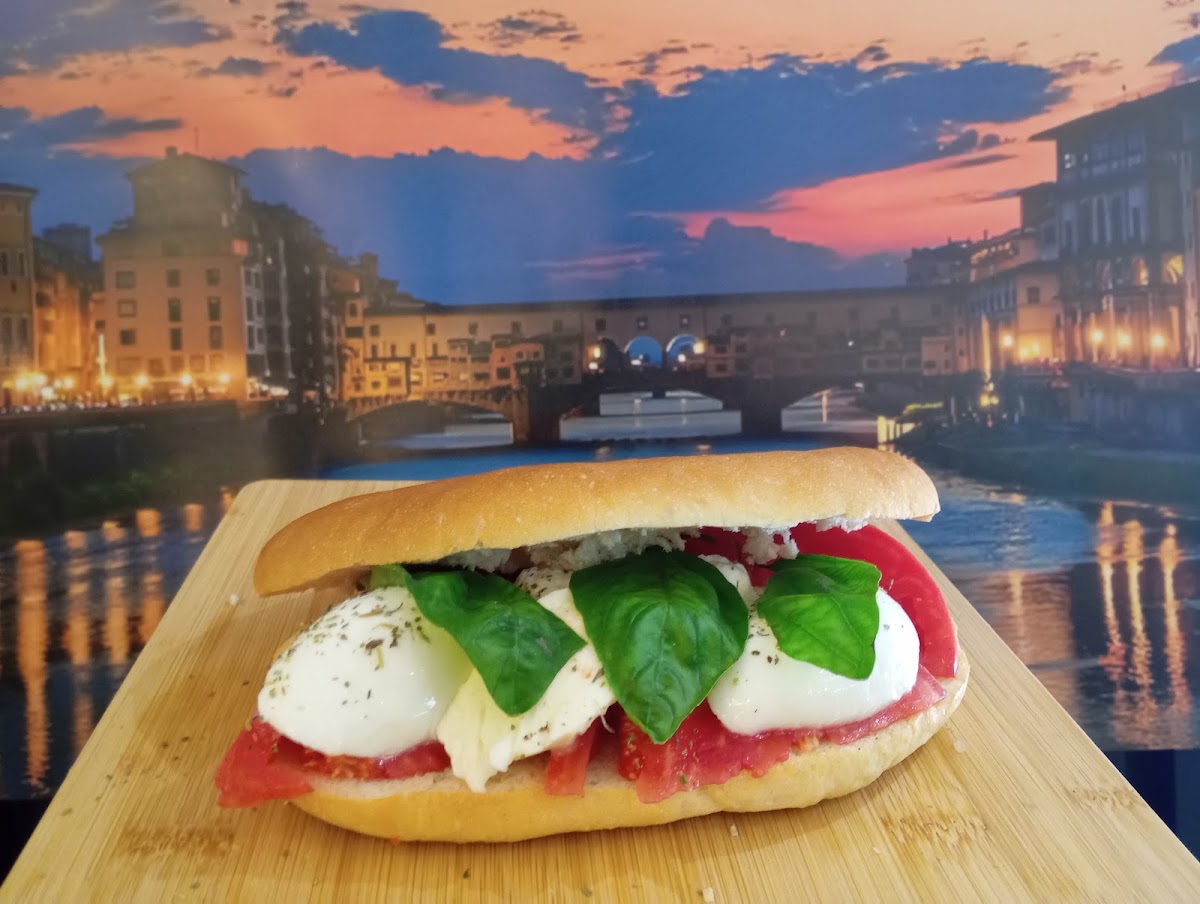 RISTORANTE MONTALCINO SHKODER ENOTECA