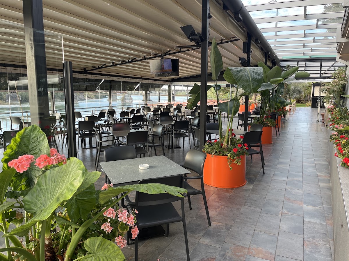 Bar Restaurant Shqiponja