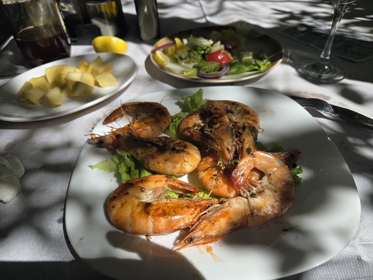 La Baraca Bar & Grill