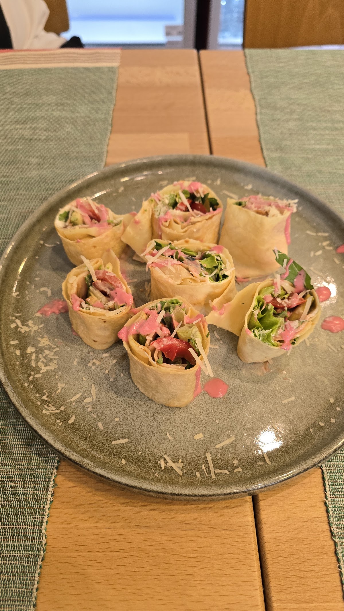 Kuzin Restaurant