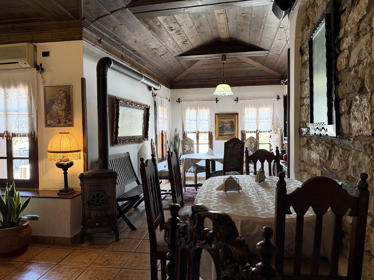 Friendly House