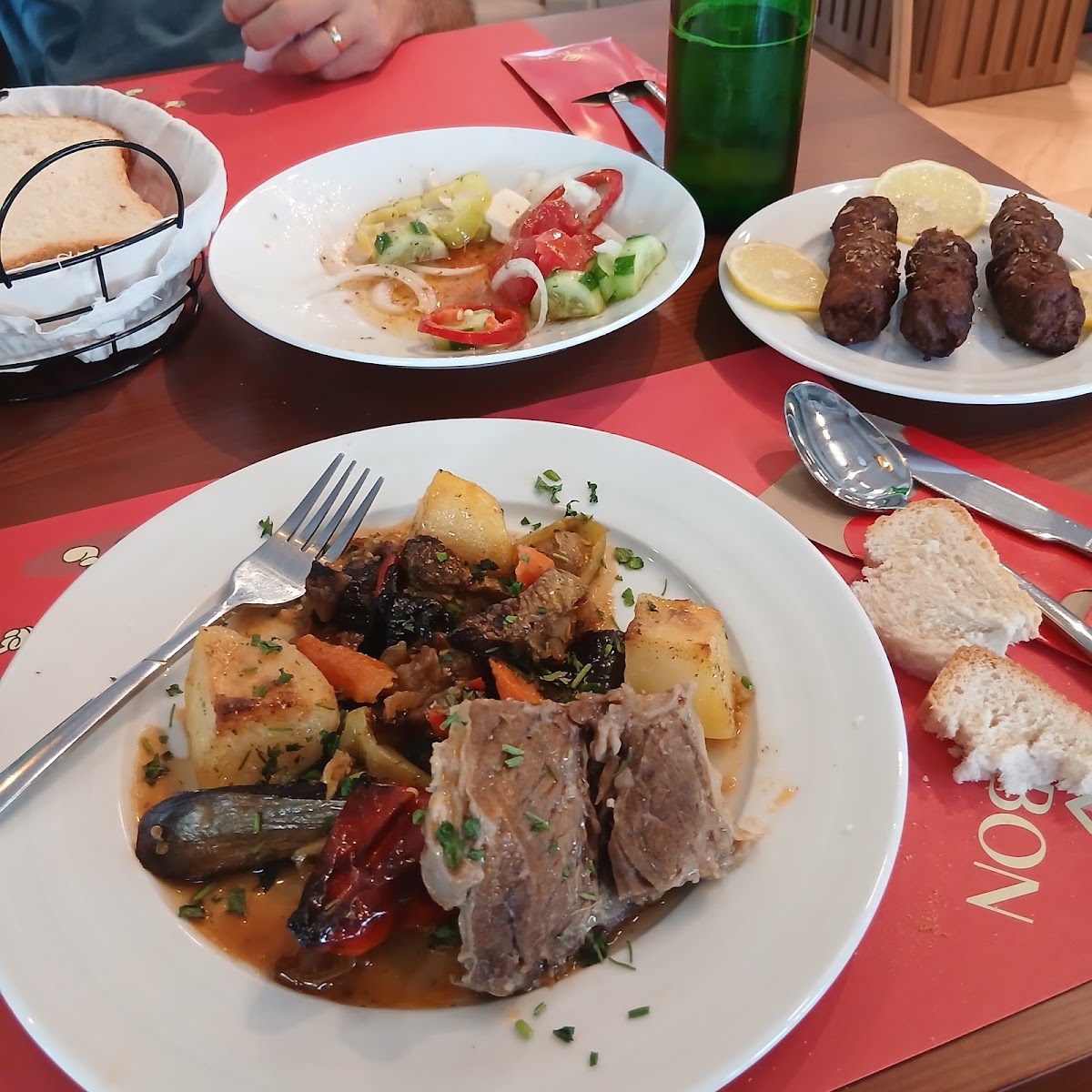 AL BON Traditional Food