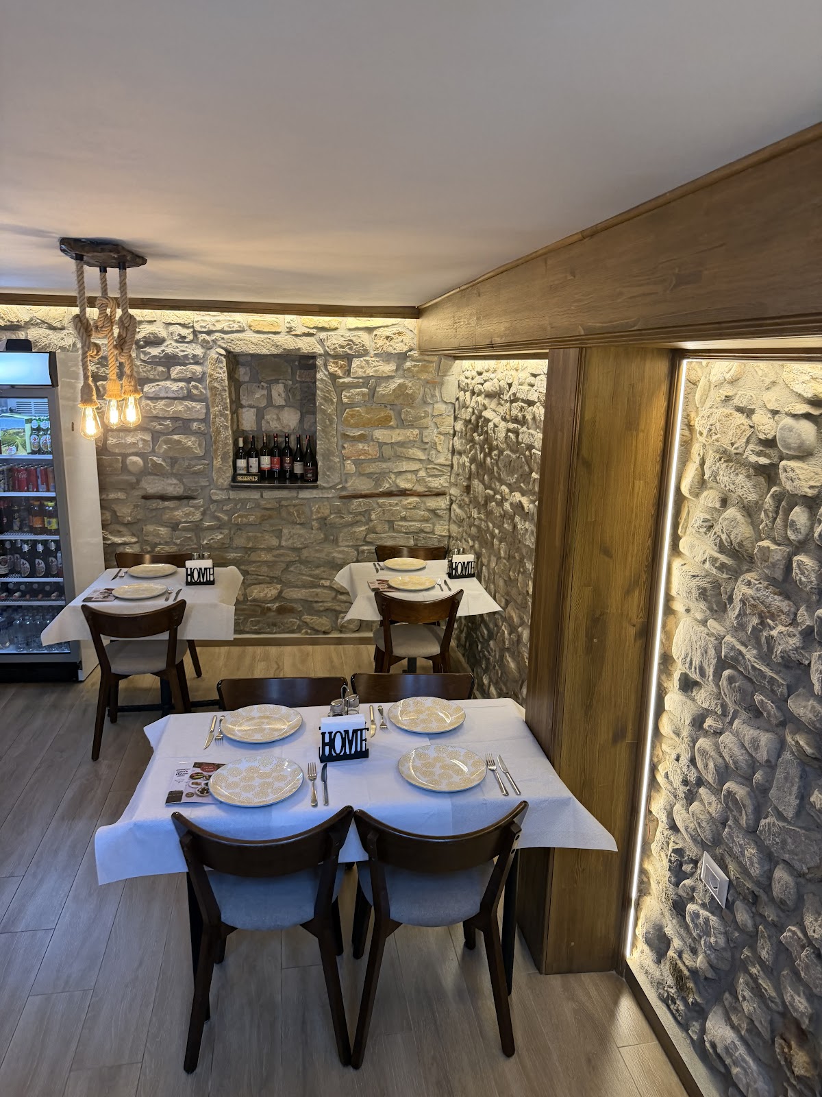 Gimis House Traditional Restaurant