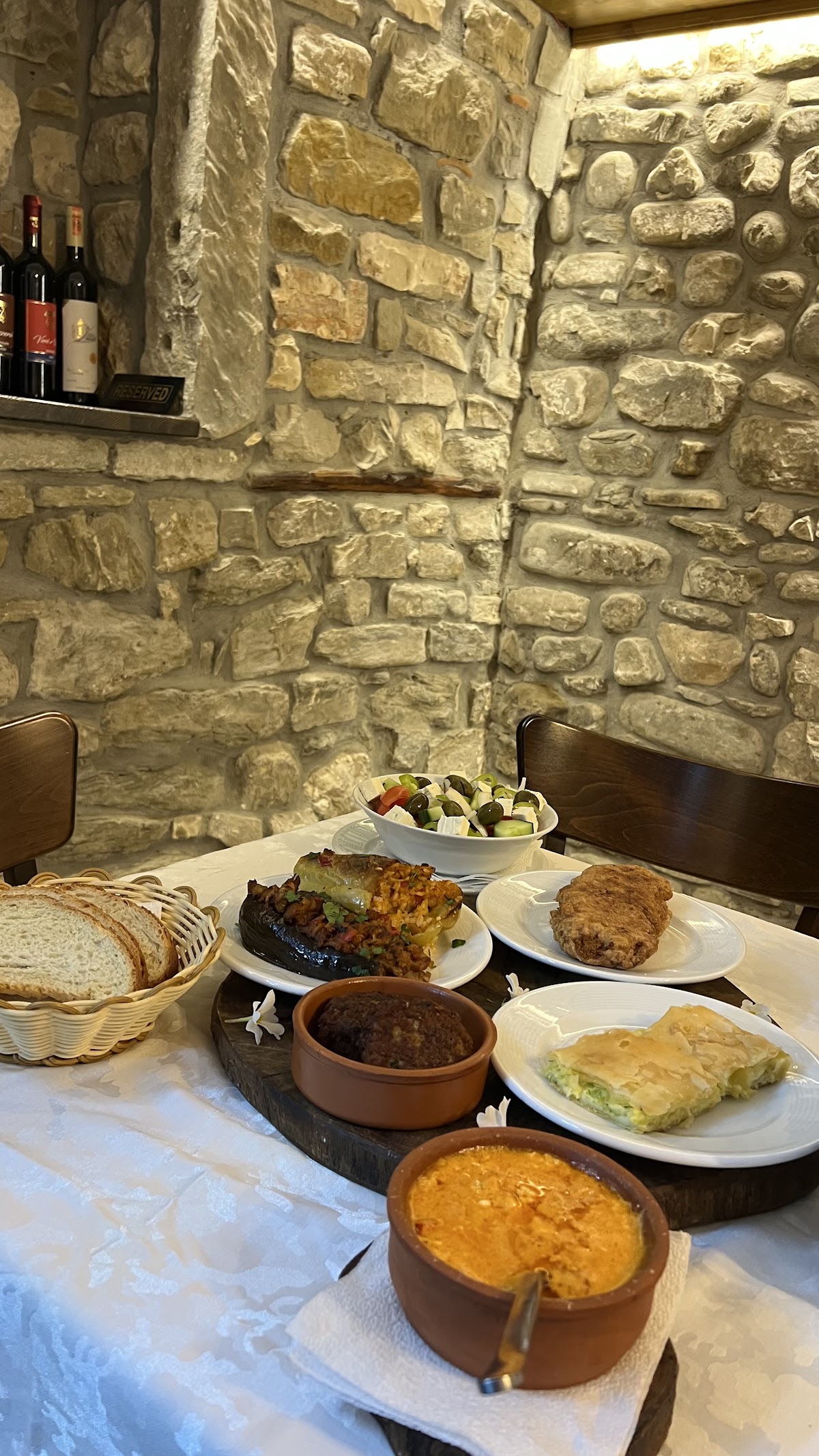 Gimis House Traditional Restaurant
