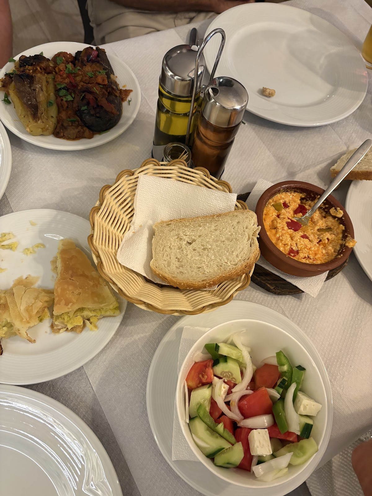 Gimis House Traditional Restaurant