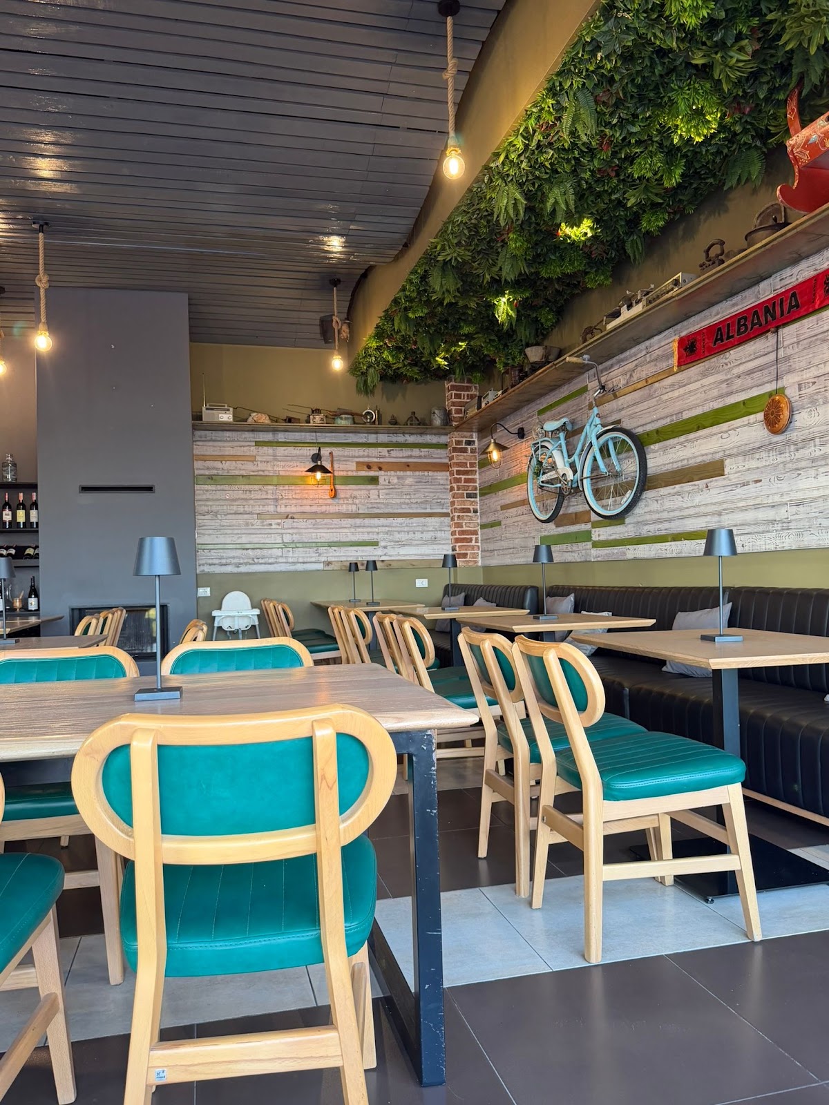 Velo Restaurant Sarandë