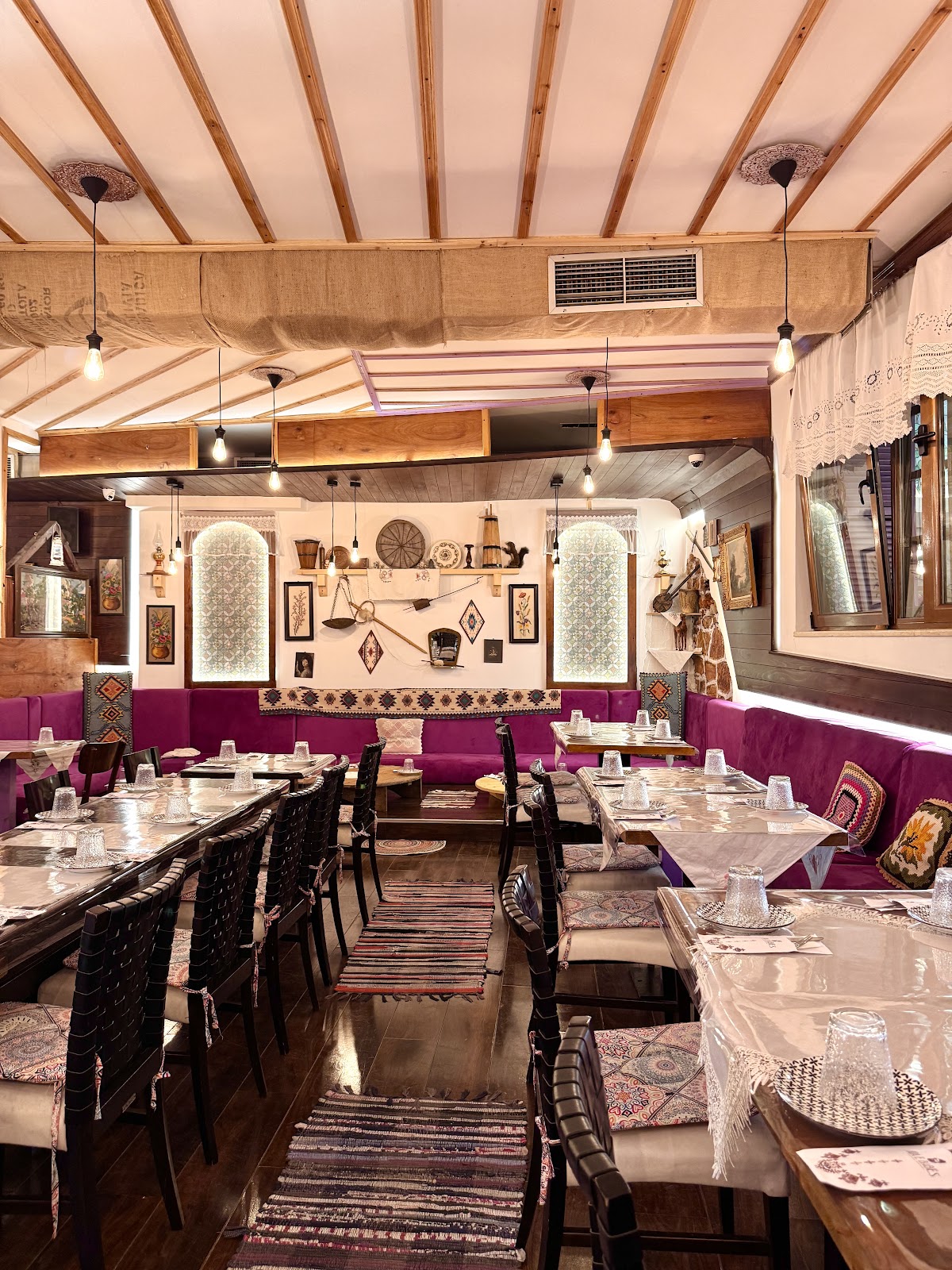 Oda e Babës - Authentic Traditional Restaurant Saranda
