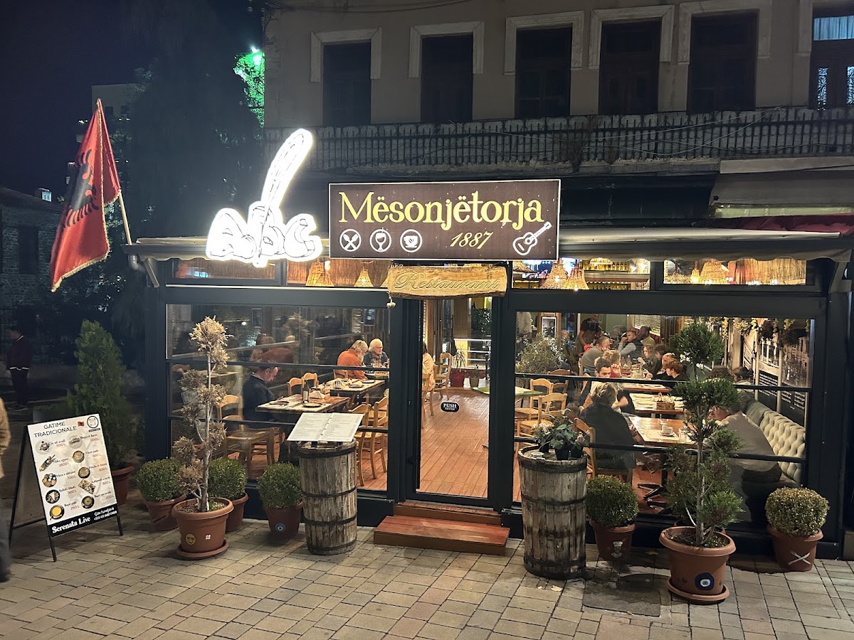 Bar Restorant Mësonjëtorja