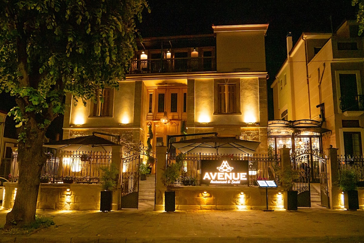 Avenue Restaurant & Sushi Korce
