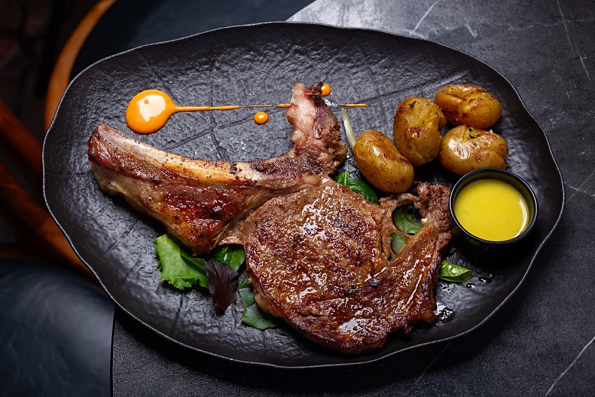 Avenue Restaurant & Sushi Korce