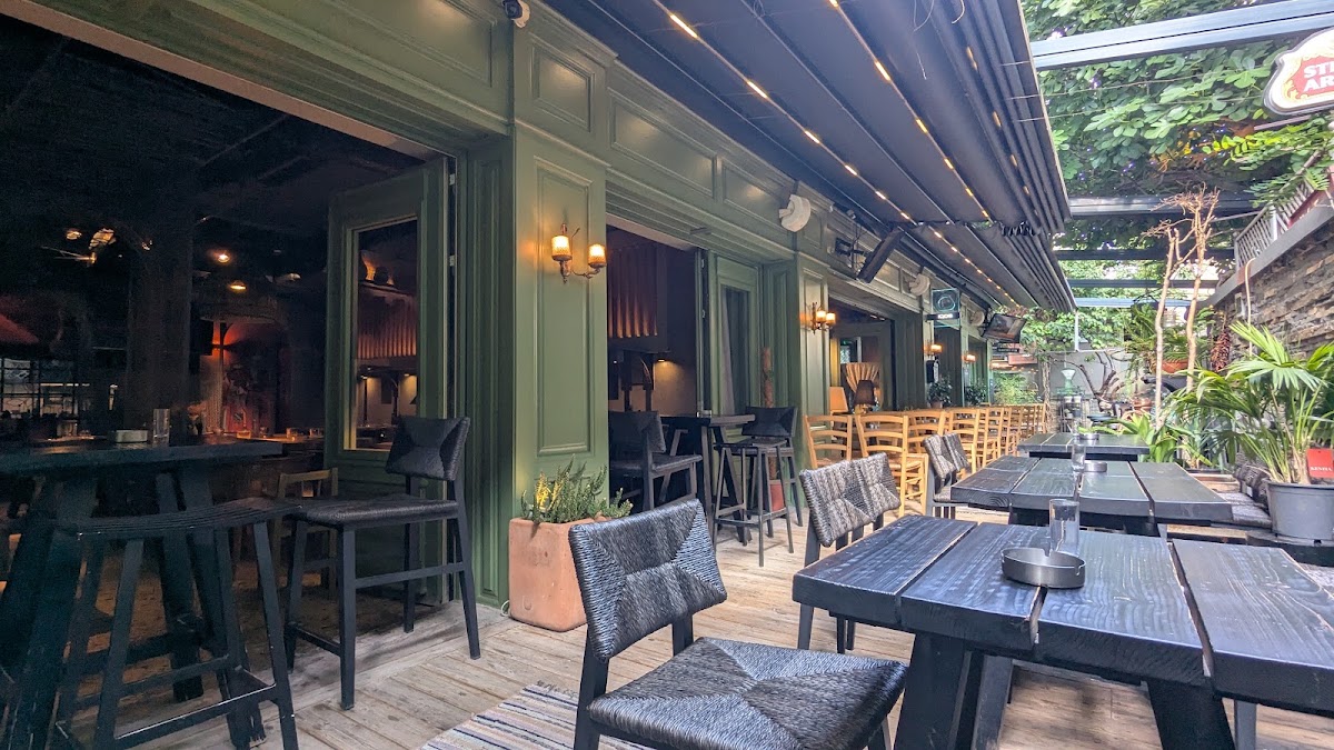 The Roast Club by Republika