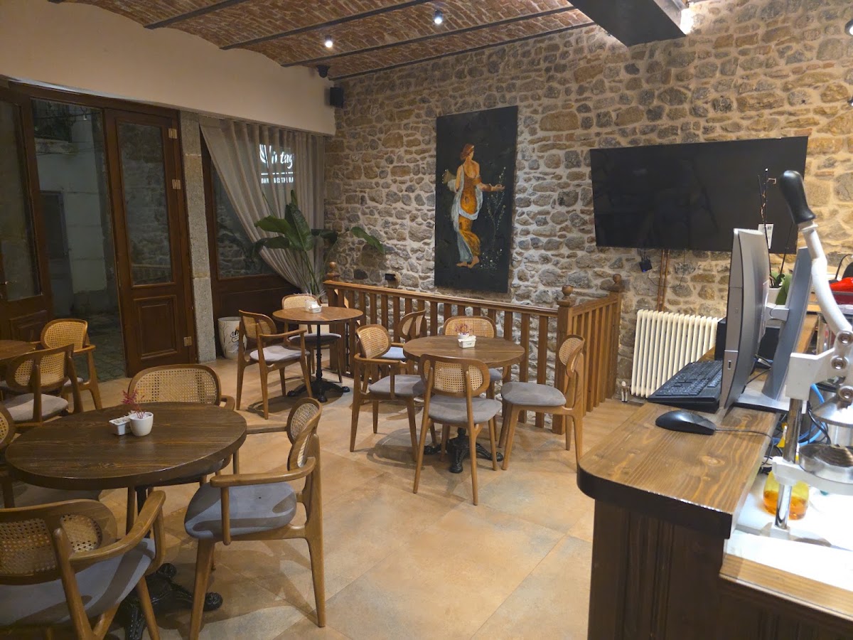 Vintage Boutique Hotel Restaurant