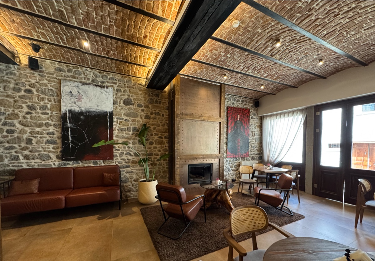 Vintage Boutique Hotel Restaurant